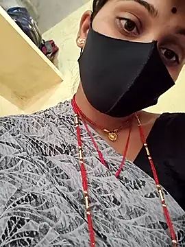 Snapshot of Hi_Radhika chatting on 03/07/25, 08:45 Hi Radhika online show from 03/07/25, 08:45