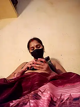 Snapshot of Hi_Radhika chatting on 03/11/25, 05:46 Hi Radhika online show from 03/11/25, 05:46