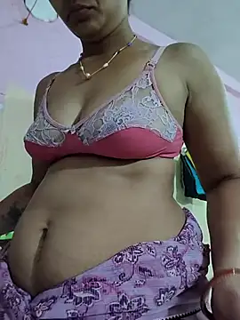 Snapshot of Hi_Radhika chatting on 03/12/25, 05:17 Hi Radhika online show from 03/12/25, 05:17