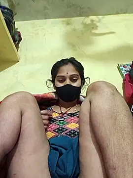 Snapshot of Hi_Radhika chatting on 03/19/25, 12:48 Hi Radhika online show from 03/19/25, 12:48