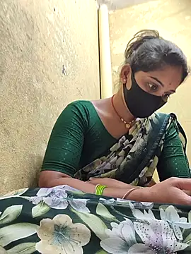 Snapshot of Hi_Radhika chatting on 09/10/25, 01:00 Hi Radhika online show from 09/10/25, 01:00