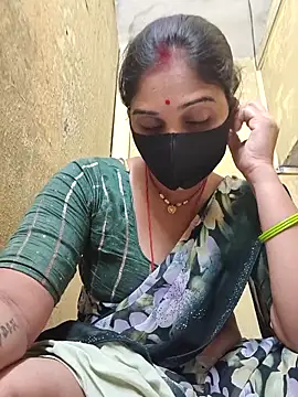 Snapshot of Hi_Radhika chatting on 09/13/25, 04:29 Hi Radhika online show from 09/13/25, 04:29