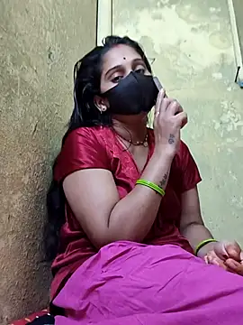 Snapshot of Hi_Radhika chatting on 09/17/25, 03:14 Hi Radhika online show from 09/17/25, 03:14