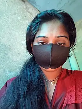 Snapshot of Hi_Radhika chatting on 10/07/25, 04:20 Hi Radhika online show from 10/07/25, 04:20