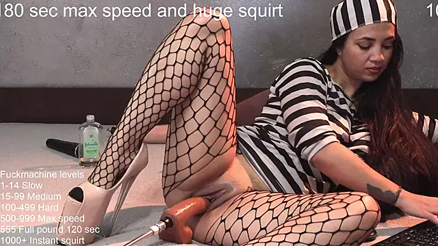 Alissa bby online show from 10/17/25, 09:01