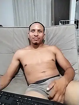 Piroca doce18 online show from 12/27/24, 04:04