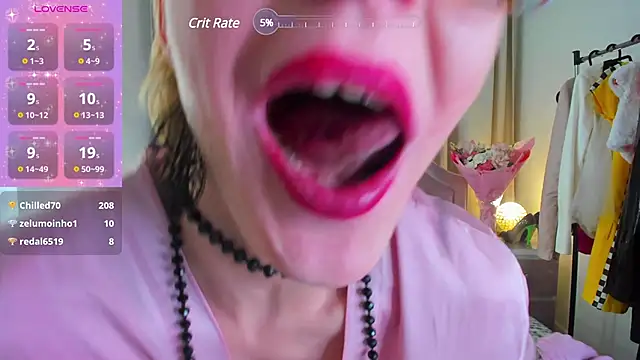 Snapshot of SquirtyAlisa chatting on 01/05/25, 05:30 SquirtyAlisa online show from 01/05/25, 05:30