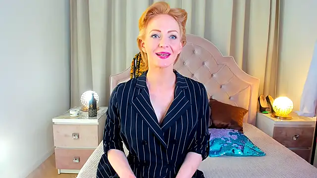 Snapshot of SquirtyAlisa chatting on 02/19/25, 02:34 SquirtyAlisa online show from 02/19/25, 02:34