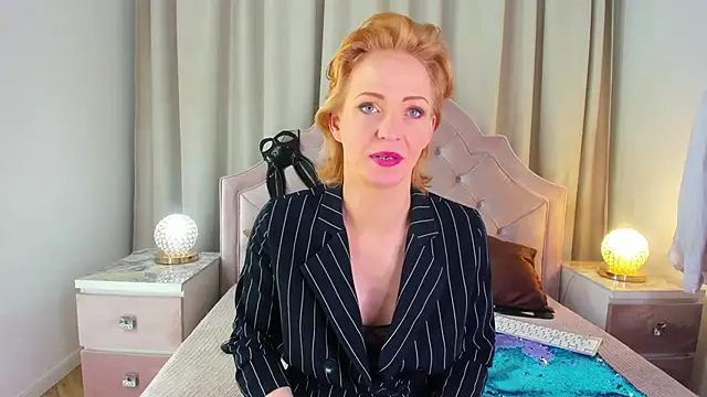 Snapshot of SquirtyAlisa chatting on 03/18/25, 06:46 SquirtyAlisa online show from 03/18/25, 06:46