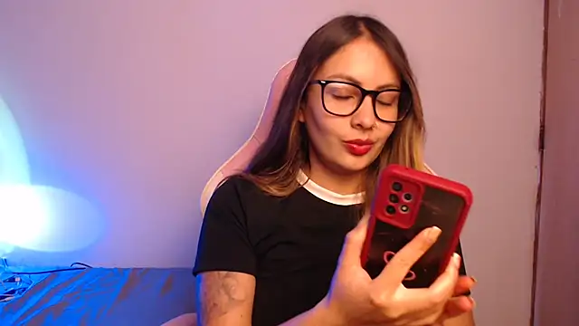 lalawhitte online show from 10/08/25, 09:01