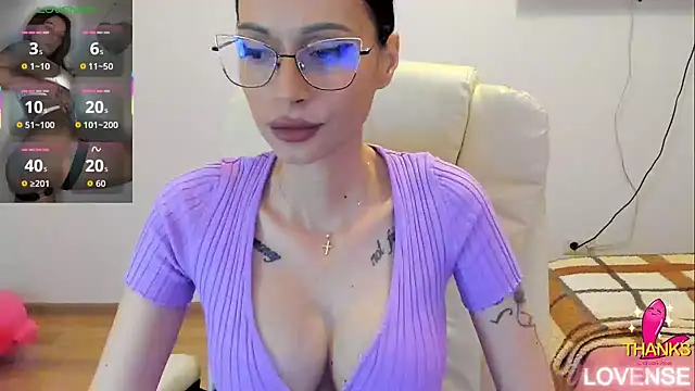 kissnicol32 online show from 03/16/26, 04:44