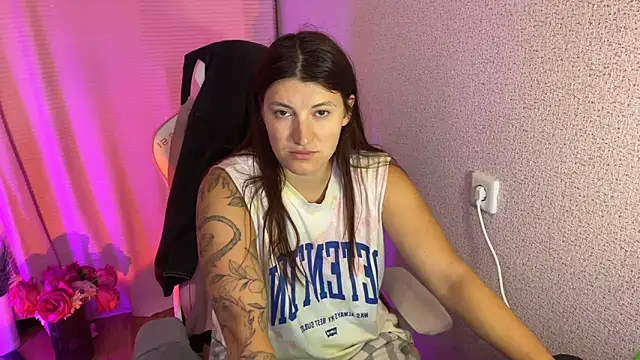 Katrin  kiss online show from 10/19/25, 12:28