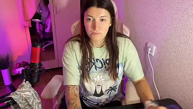 Katrin  kiss online show from 10/22/25, 10:20