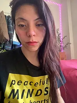 Snapshot of melisabunnny chatting on 11/11/25, 12:49 melisabunnny online show from 11/11/25, 12:49