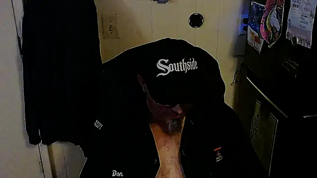 KrazyLegz online show from 11/19/25, 11:27