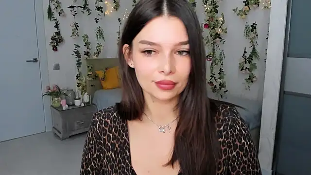 Snapshot of ContinentOfTranquility chatting on 11/09/25, 01:15 ContinentOfTranquility online show from 11/09/25, 01:15