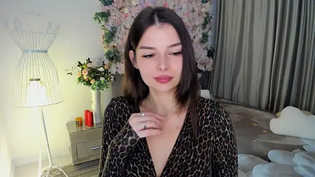 Snapshot of ContinentOfTranquility chatting on 11/28/25, 01:08 ContinentOfTranquility online show from 11/28/25, 01:08