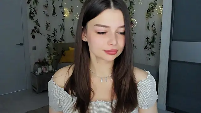 Snapshot of ContinentOfTranquility chatting on 11/30/25, 01:09 ContinentOfTranquility online show from 11/30/25, 01:09