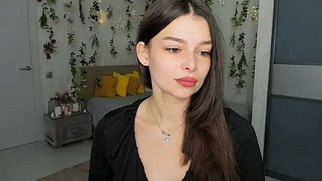 Snapshot of ContinentOfTranquility chatting on 12/04/25, 01:04 ContinentOfTranquility online show from 12/04/25, 01:04