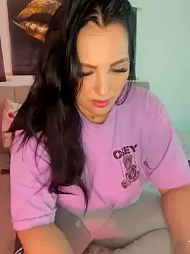 ReiyaRey online show from 02/25/26, 10:08