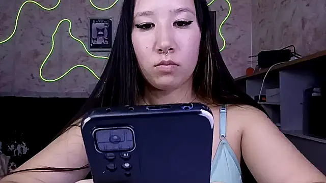 Snapshot of Japabaixinha chatting on 04/28/26, 01:37 Japabaixinha online show from 04/28/26, 01:37