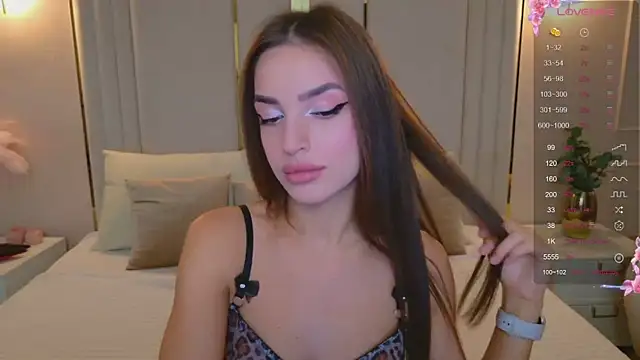 BellaHalles online show from 11/14/25, 06:23