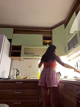 Snapshot of Jinna_milli chatting on 12/20/25, 06:48 Jinna milli online show from 12/20/25, 06:48