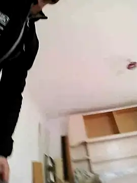 Snapshot of LOREDAN1 chatting on 02/28/25, 11:03 LOREDAN1 online show from 02/28/25, 11:03