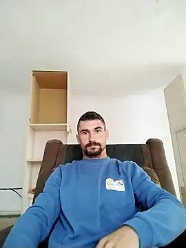 Snapshot of LOREDAN1 chatting on 09/29/25, 06:51 LOREDAN1 online show from 09/29/25, 06:51