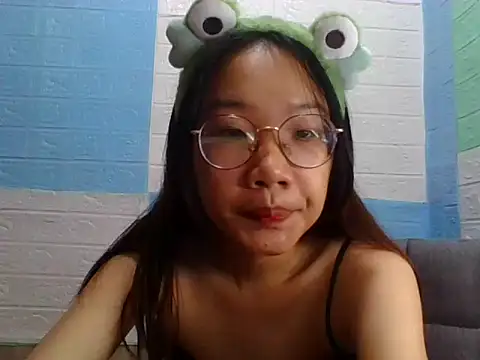 Nanoko online show from 09/28/25, 01:55