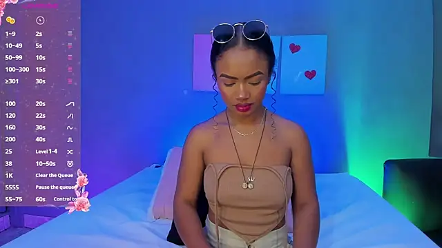 EmmaSmith06 online show from 11/18/25, 05:39