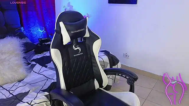 Majuu   online show from 11/26/25, 01:34