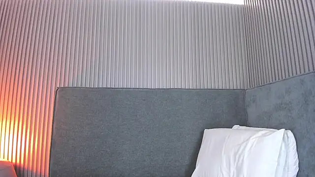 emelie 89 online show from 11/29/25, 12:52