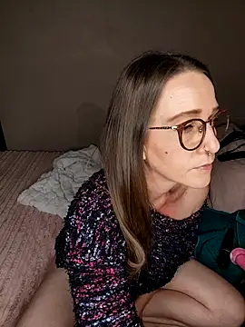 Snapshot of Deviant_Desires_xx chatting on 09/23/25, 05:16 Deviant Desires xx online show from 09/23/25, 05:16