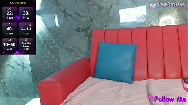 Danielaa a online show from 11/13/25, 11:58