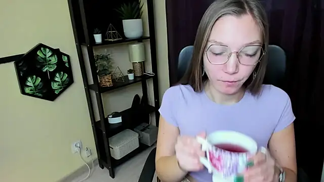 EmillyPlay online show from 01/17/25, 06:57