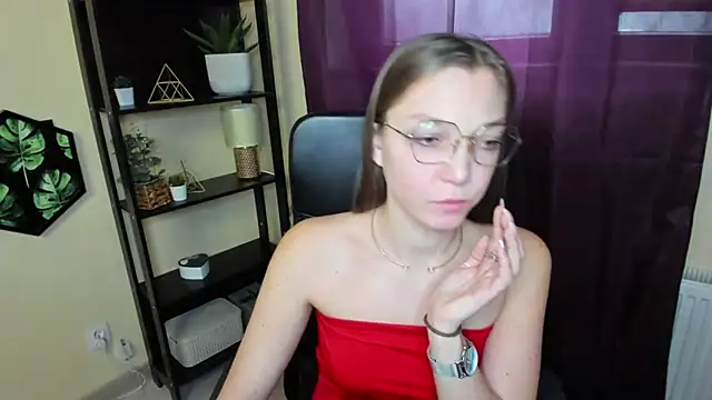 EmillyPlay online show from 03/11/25, 12:50