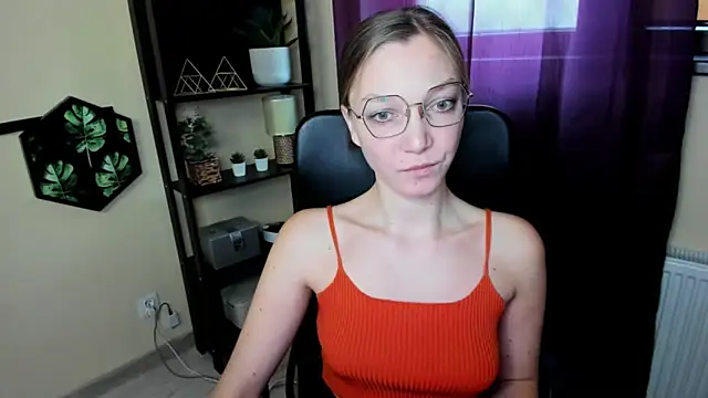 EmillyPlay online show from 03/21/25, 10:17