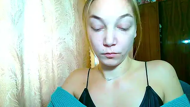 EmillyPlay online show from 11/19/25, 06:46