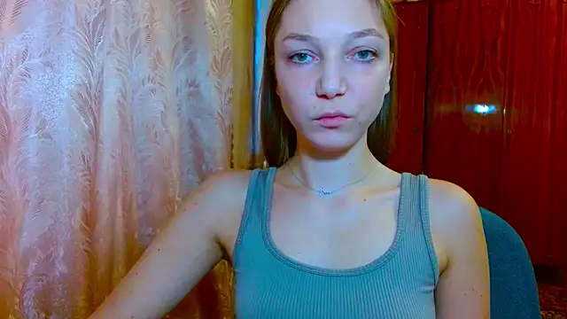 EmillyPlay online show from 12/03/25, 12:03