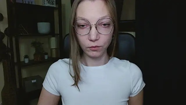 EmillyPlay online show from 02/13/26, 06:42