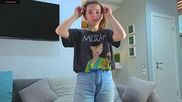 DonnaBurkee online show from 11/16/25, 04:40