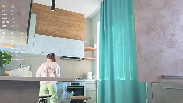 DonnaBurkee online show from 03/31/26, 04:13