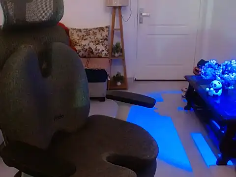 InayatSingh online show from 04/18/26, 07:07