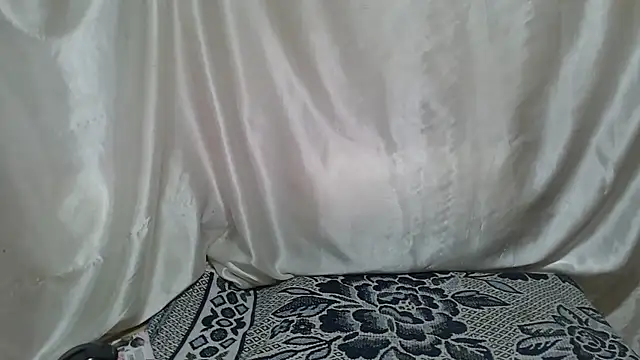 Snapshot of Burberrry_ chatting on 09/12/25, 06:19 Burberrry online show from 09/12/25, 06:19