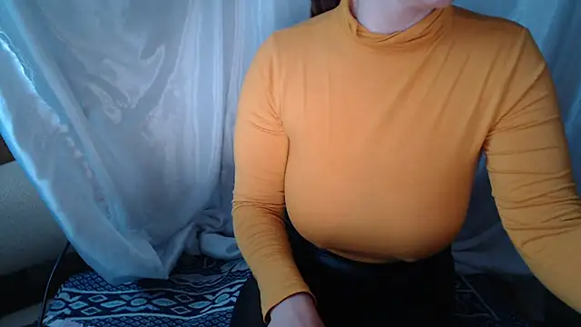 Burberrry  online show from 03/31/26, 02:17