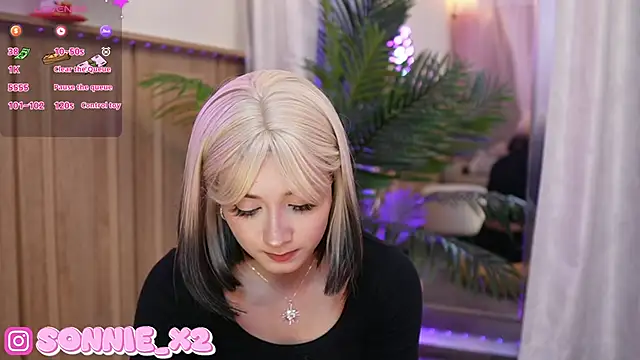 Snapshot of Sonnie_ chatting on 03/10/25, 11:32 Sonnie online show from 03/10/25, 11:32