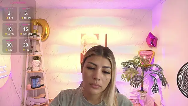 Snapshot of SALOOMEE__ chatting on 10/02/25, 11:06 SALOOMEE online show from 10/02/25, 11:06