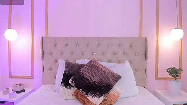 ivy collins online show from 04/21/26, 05:06