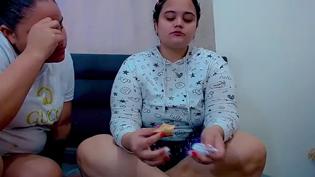 brunnette hot online show from 02/09/26, 11:25